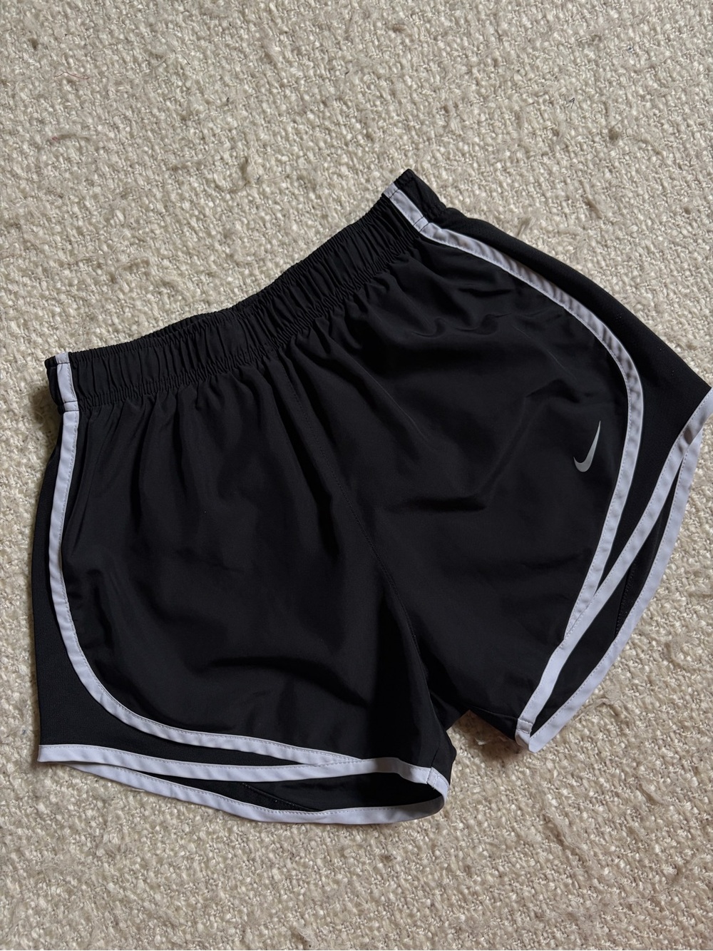⚽️ NIKE WOMENS SIZE SMALL BLACK DRI-FIT SHORTS